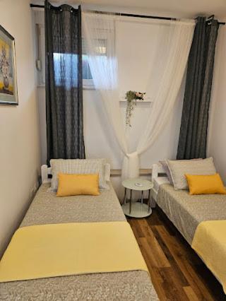 Stella House Mreznica Apartment Duga Resa Exterior photo